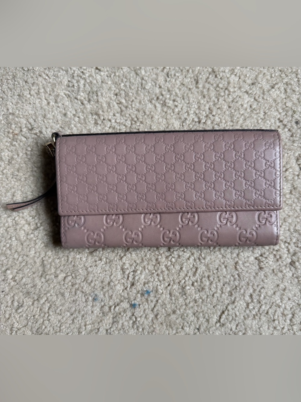 Gucci Embossed GG Leather Wallet-On-Chain in Mauve